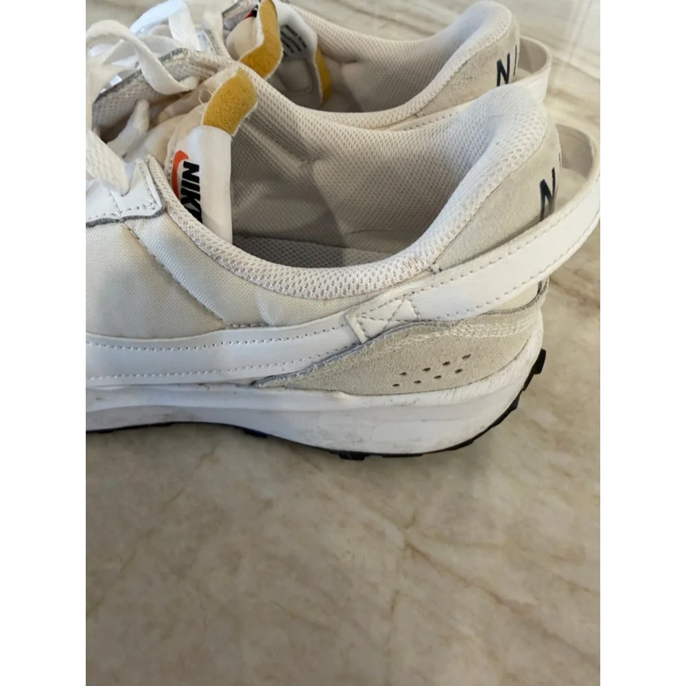 Women's Nike Waffle Debut Sneakers Size 11 Beige White